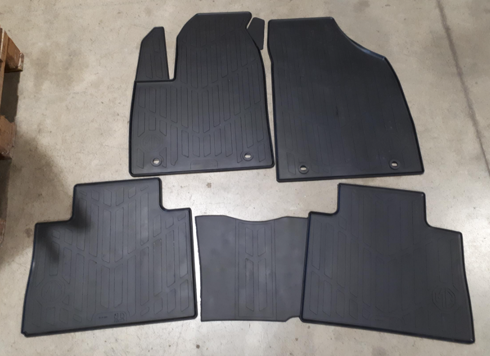 Килимки гумові салону MG HS									 (22003)