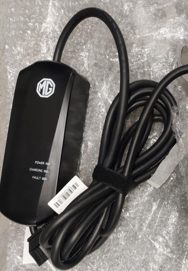 Блок заряджання електромобіля MG повільна TYPE 2 MODE 2 (22428)