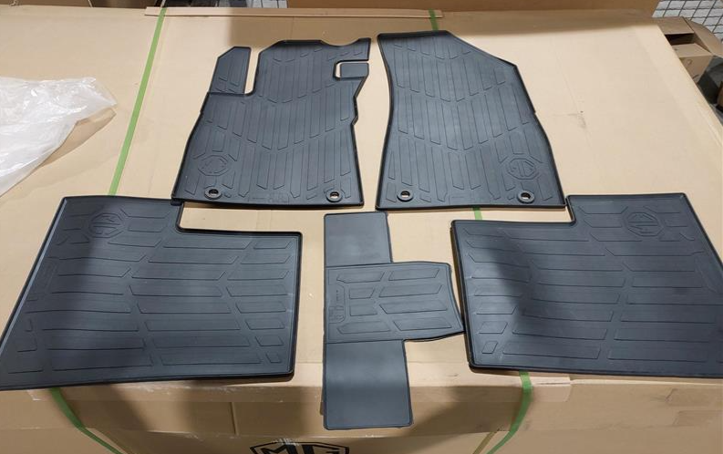 Килимки гумові MORRIS GARAGES MG 5 (2018>) (22004)